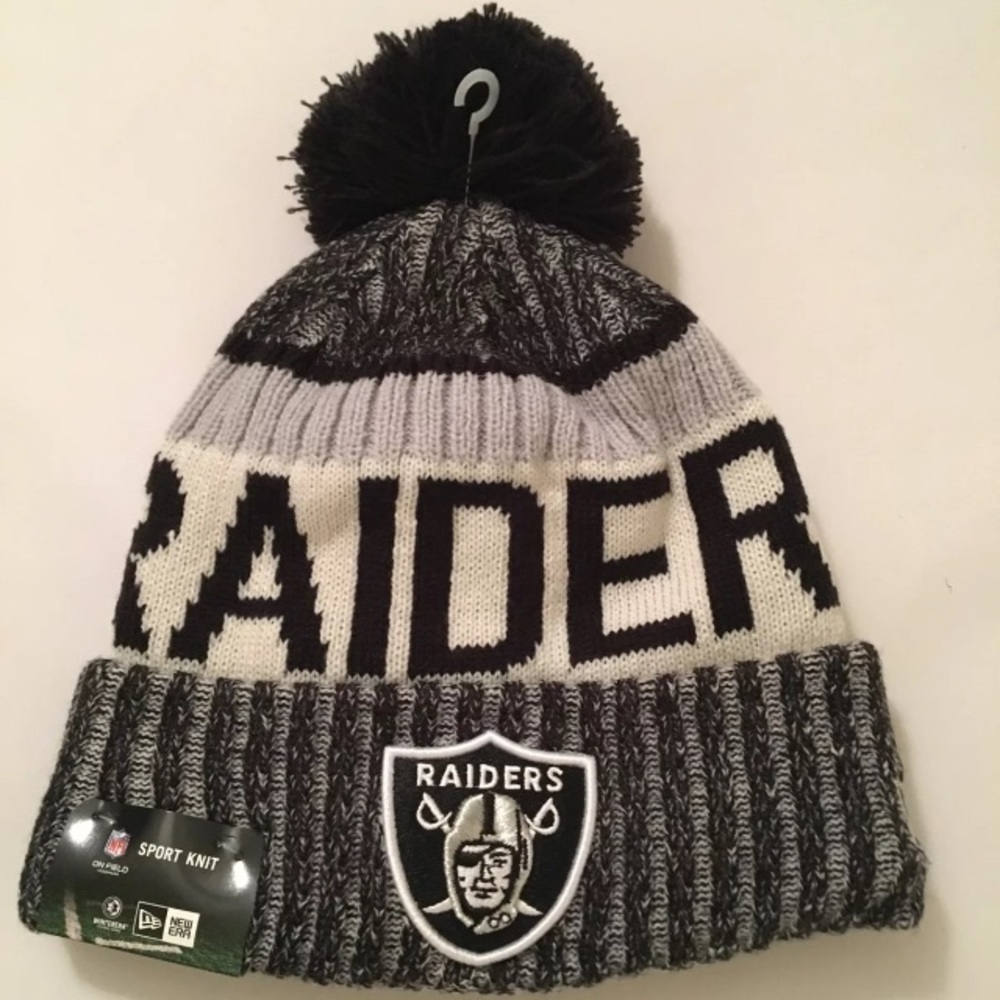Las Vegas Raiders On Field new Era Beanie Nwt